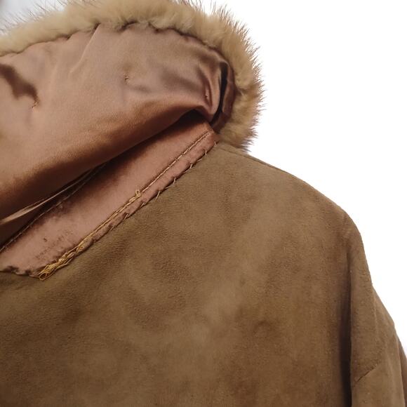 60s Handmade Suede & Fur Swing Coat | Caramel Latte MCM Vintage, Italian Dream - Picture 8 of 13